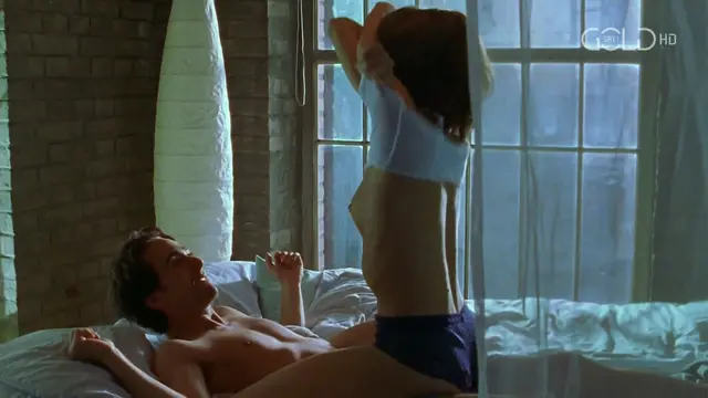 Наурыздағы жеке эротика, Чувашия Дана Бенц жалаңаш сиськи және кискамен жалаңаш