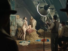 Franziska Holitschke голая - Вавилон-Берлин s01 (2017) #2