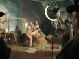 Franziska Holitschke голая - Вавилон-Берлин s01 (2017) #4