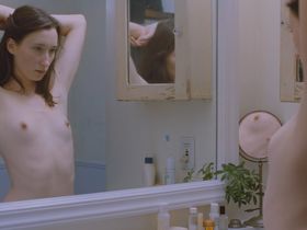 Анна Корделл голая - Rubber Heart (2017)