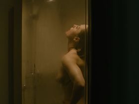 Элла Скотт Линч голая - Сутенёр (2018) .