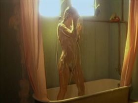 Лидия Бронди голая - Поцелуй на асфальте (1981) #6
