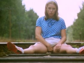 Шарлотт Александра голая - Настоящая девчонка (1976) #20