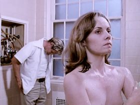Дайян Халл голая - Пятый этаж (1978) #3