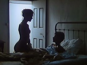Кьяра Казелли голая - Год пробуждения (1991) #2
