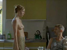 Юля Бёве голая - Gefangene (2006) #2