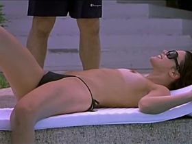Ванесса Ферлито голая - Непобедимый (2003)