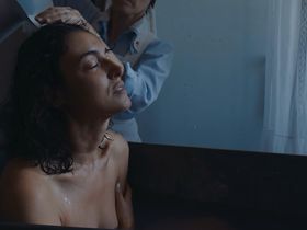 Бланка Ромеро секси - La llum d'Elna (2017) #4