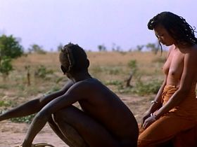 Ауа Сангаре голая - Яркий свет (1987)