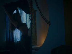 Катрин Штрибек голая - Через года (2017) #2