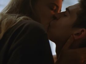 Джозефина Лэнгфорд секси - После (2019) #7