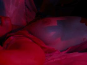 Сирша Дойл голая - Красная комната (2017) #8