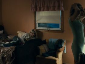 Сиенна Миллер секси - Женщина в огне (2018) #3