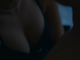Лили Рейнхарт секси - Ривердэйл s01e13 (2017) #3