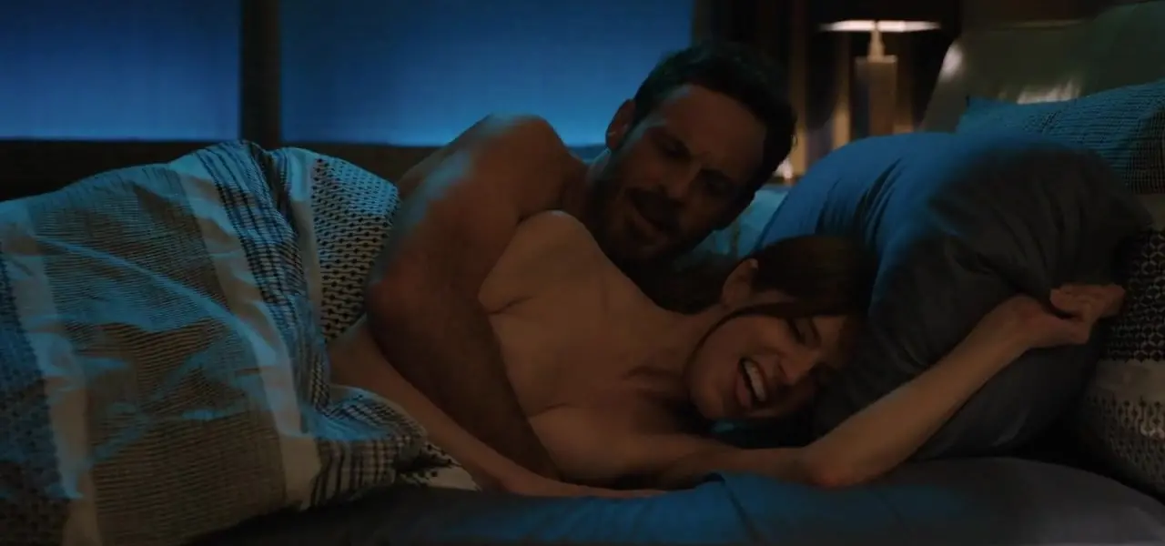 Порно моллой чодугар тожик Alien Wings онлайн көру