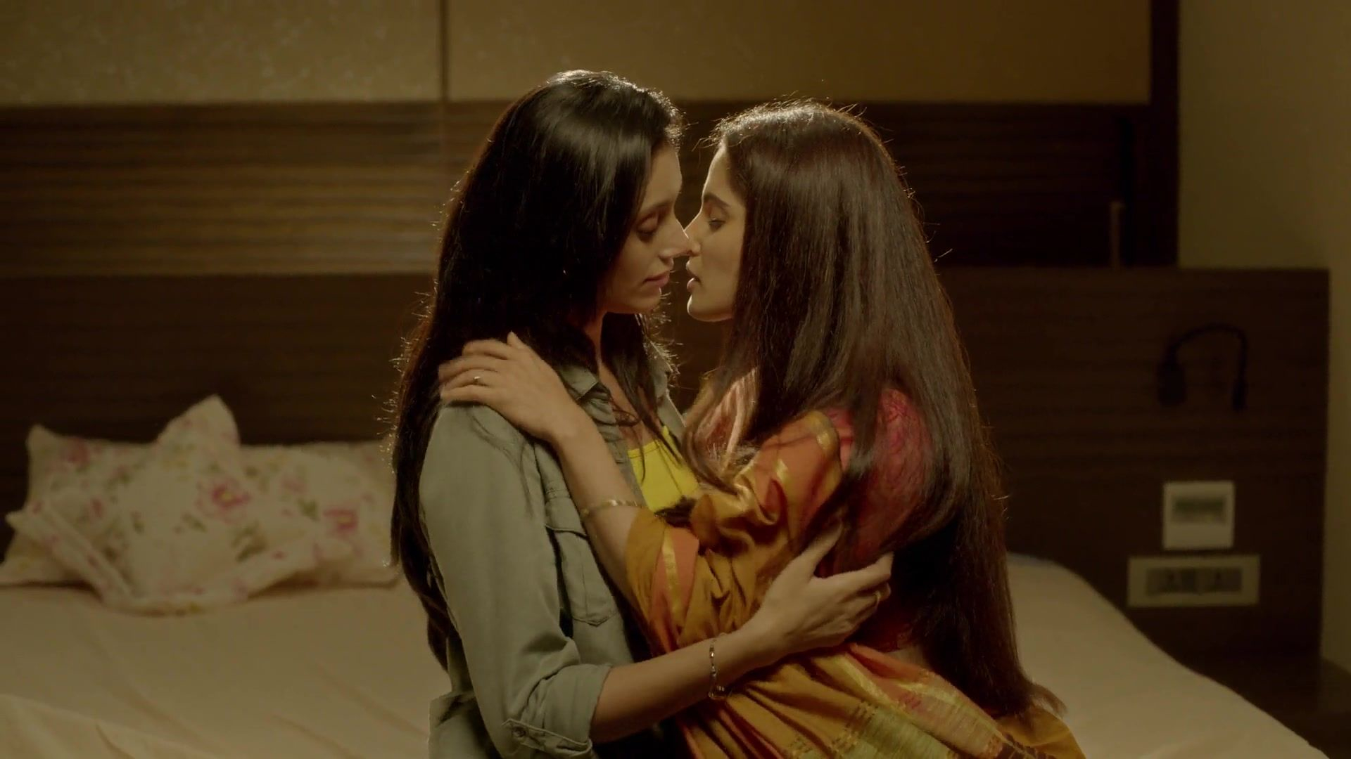 Priya bapat lesbian kiss