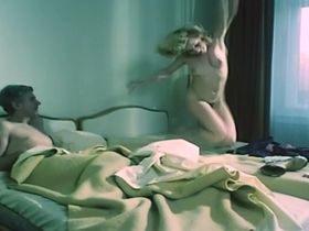 Марина Де Грааф голая, Китти Курбуа голая - Дебют (1977) #8