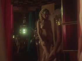 Оливия Паскаль голая, Уши Цех голая, Ева Иден голая, Ева Гарден голая - Ванесса (1977) #12