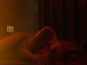 Кирби Джонсон голая, Шэй Митчелл секси - Кадавр (2018) #12