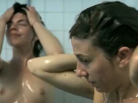 Шарлотта Корман голая, Силия Малки голая - La menagerie de Betty (2009)