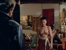 Летиция Габриелли голая, Карлос Сотто Майор секси - Вне закона (1983) #6