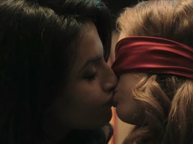 Зои Де Гранд Мезон секси, Джордана Лажуа секси - Morning After (2017) #2
