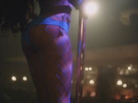 Samantha Arredondo голая, Harley Ava Hanson голая секси, Сара Холлис секси, Marilinda Rivera секси - Из мёртвых (2019) #4