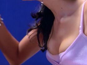 Катрина Каиф секси, Мадху Сапре секси - Бум (2003) #7