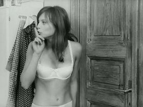 Yvonne Kodonova голая - Это человек Гомолка (1969) #12
