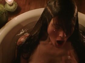 Джемма Артертон секси, Гугу Эмбата-Ро секси - Вечное лето (2020) #1