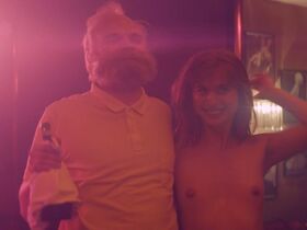 Камилла Корнелия Леманн голая, Sarahsita Lassen голая - Всё, что вы хотели знать о сексе и налогах (2013) #11