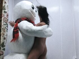 Шеннон Элизабет голая – Снеговик (1997)