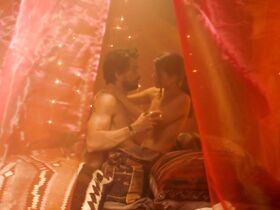 Майке Джоанна Рейтер голая – Эйнштейн s01e05 (2017) #3