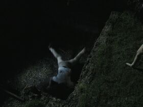 Ханна Файрман голая, Линдси Гаррет голая – Сирена (2016) #2