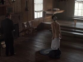 Алисия Дебнем-Кери голая – Рука дьявола (2014) #2