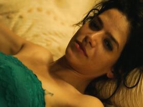 Флора Бонфанти голая – Золото s01e01 (2017) #2