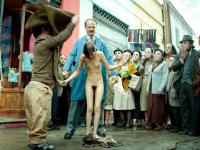 Памела Флорес голая, Джулия Авенданьо голая – Бесконечная поэзия (2016) #3