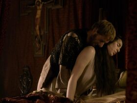 Монтсеррат Ломбард голая – Борджиа s01e02 (2011) #3
