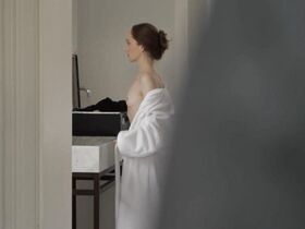 Лотта Вербек голая – На грани сомнения (2012)