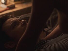 Лейла Хошноуди голая – Длинная ночь, короткое утро (2016) #2