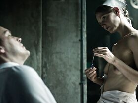 Аннетт Лобер голая – Лекарство от здоровья (2016)