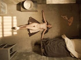 Дебора Франсуа голая – Женщины-агенты (2008)