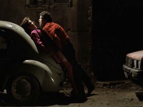 Ева Кобо голая – Матадор (1986) #3