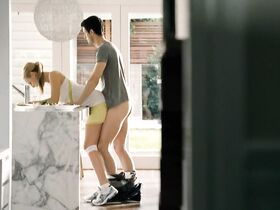 Марта Дюссельдорп секси – Горящий человек (2011)