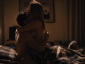 Эмили Атак голая – Потерянный во Флоренции (2017)