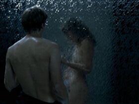 Сильви Тестю голая – Пленница (2000)