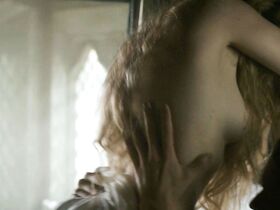 Джоди Комер голая – Белая принцесса s01e06 (2017) #5