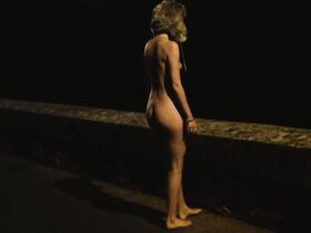 Стефани ван Леерсум голая – Севилья (2012) #3