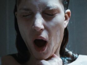 Сильвия Хукс голая – Все те подсолнухи (2014) #2