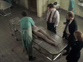 Арабелла Ларссен голая – Главный подозреваемый 1973 s01e01 (2017)